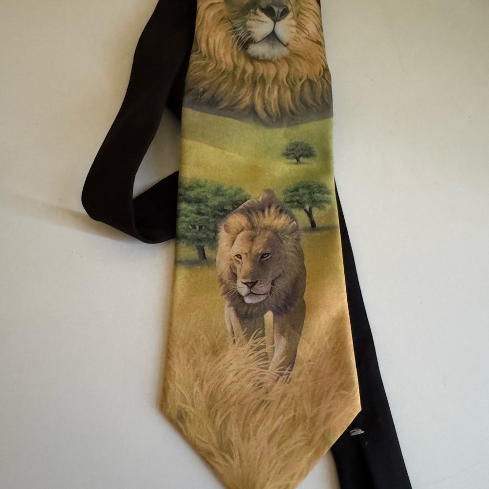 Ralph Marlin Lion Tie in Green and Tan